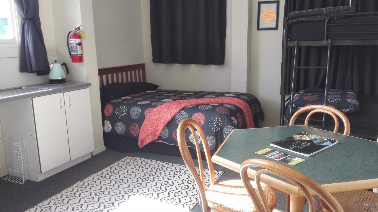Mountain Jade Backpackers,Private Rooms & Studios Hokitika Eksteriør billede